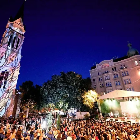 Bakats Square Premium With Ac Budapešť