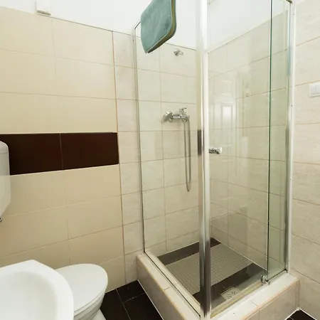 Bakats Square Premium With Ac Apartmán
