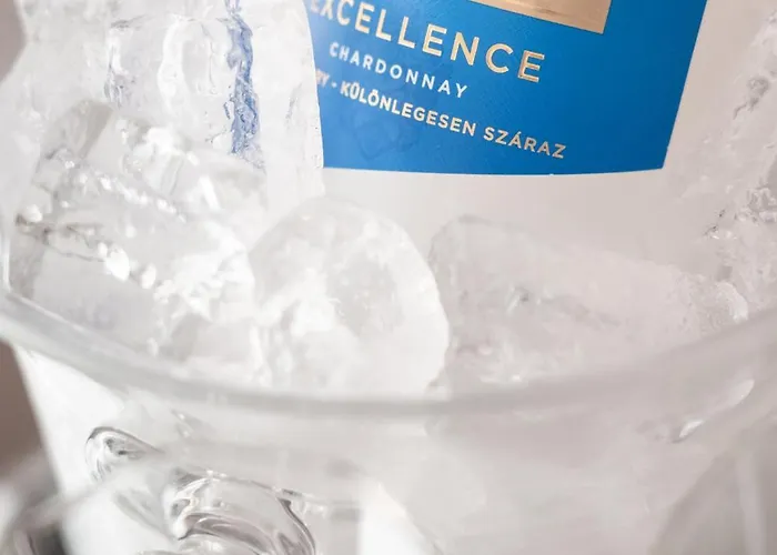 Bakats Square Premium With Ac Apartment Budapest