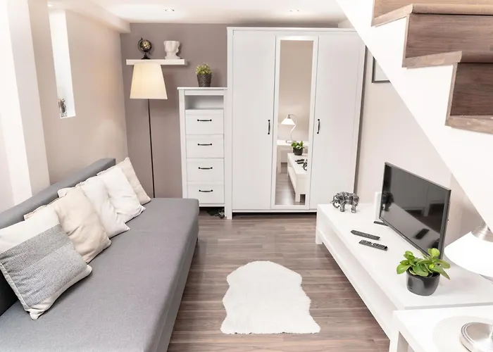 Apartment Bakats Square Premium With Ac