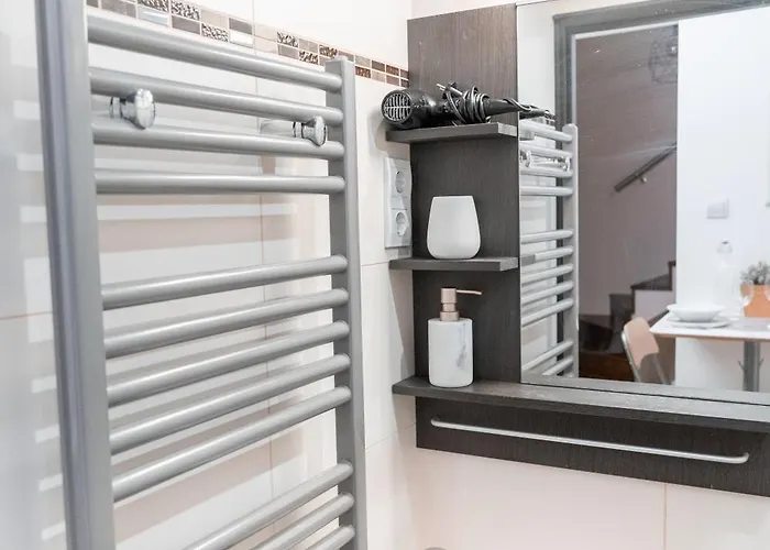 Bakats Square Premium With Ac *